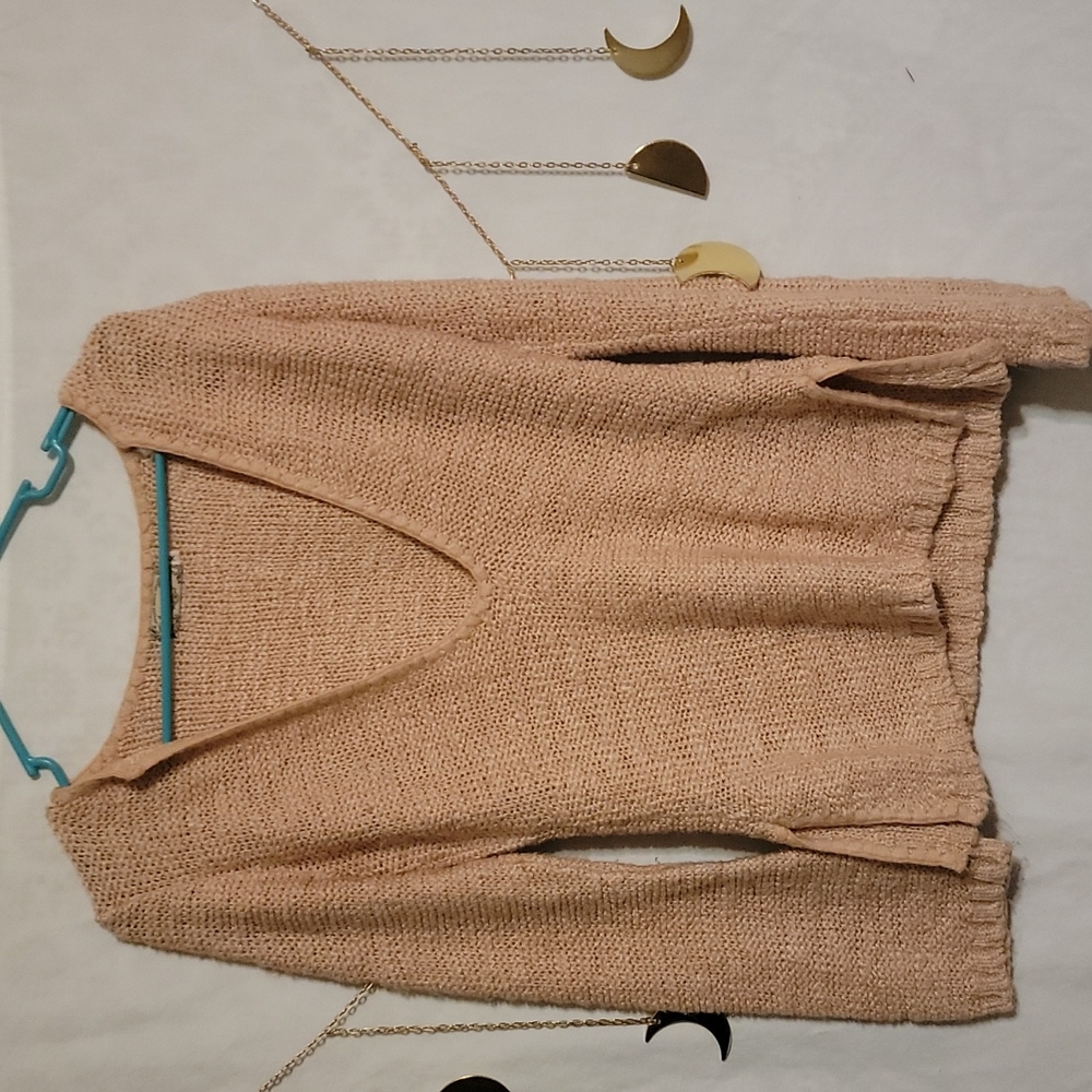 Sweater - Picture 1 of 2